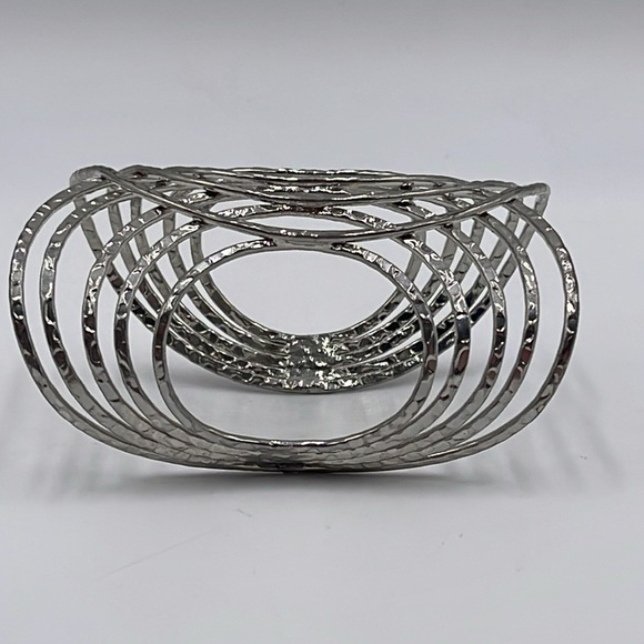 Textured Wired Design Metal Cuff Silver Bracelet – Bold & Modern Look - Picture 4 of 9